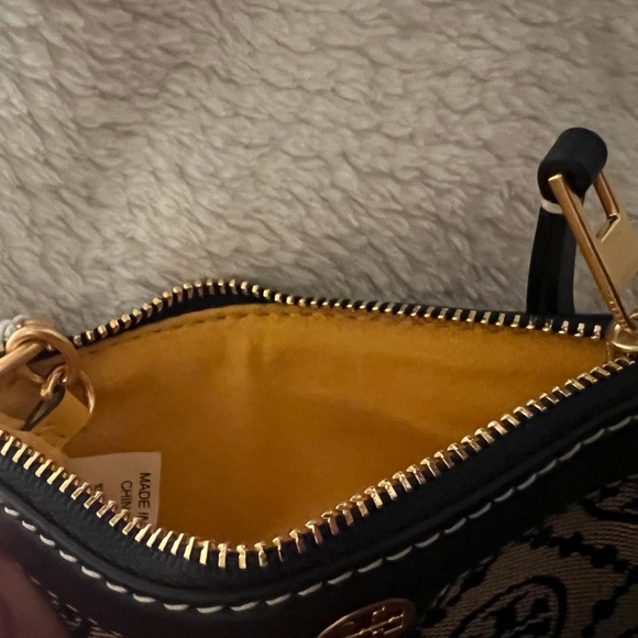 Tory Burch T Monogramed Jacquard Card Case - Picture 11 of 11